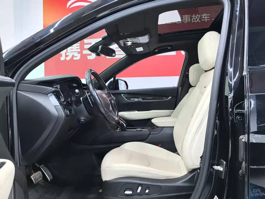 Cadillac XT6 — миниатюра 5