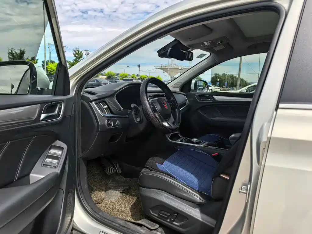 Roewe RX5 New Energy — миниатюра 8