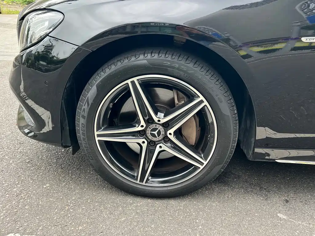 Mercedes-Benz E-Class — миниатюра 24