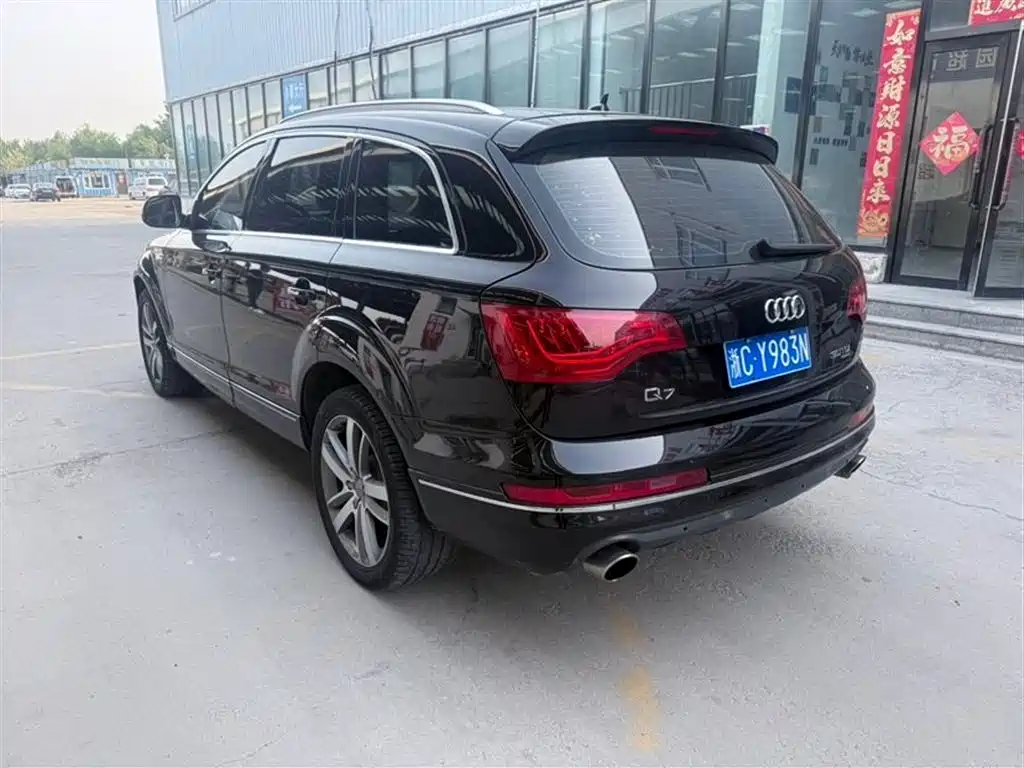 Audi Q7 2010 3.0 TDI quattro Lead