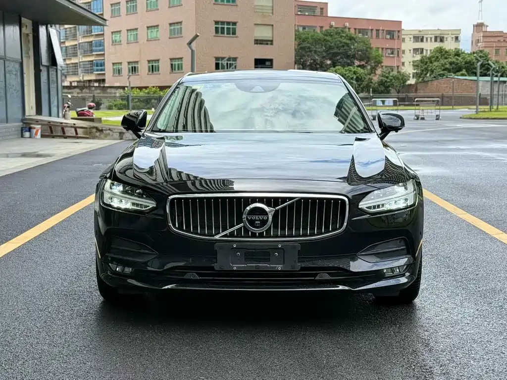 Volvo S90 — миниатюра 2