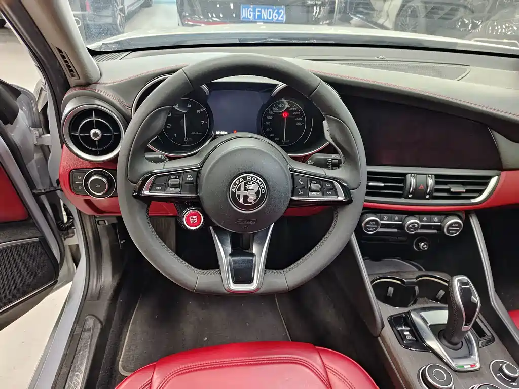 Alfa Romeo Giulia — миниатюра 6