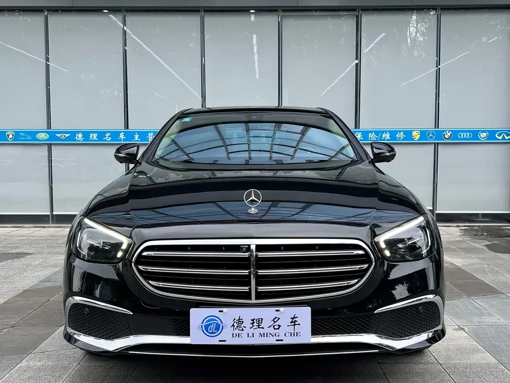 Mercedes-Benz E-Class — миниатюра 4