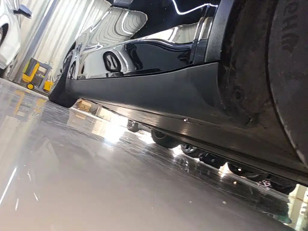 Tesla Model Y — миниатюра 21