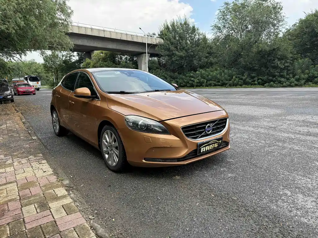 Volvo V40 — миниатюра 3