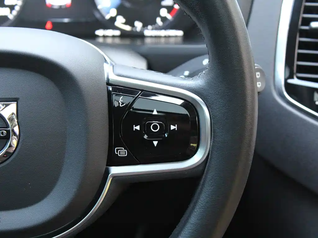 Volvo XC90 — миниатюра 13