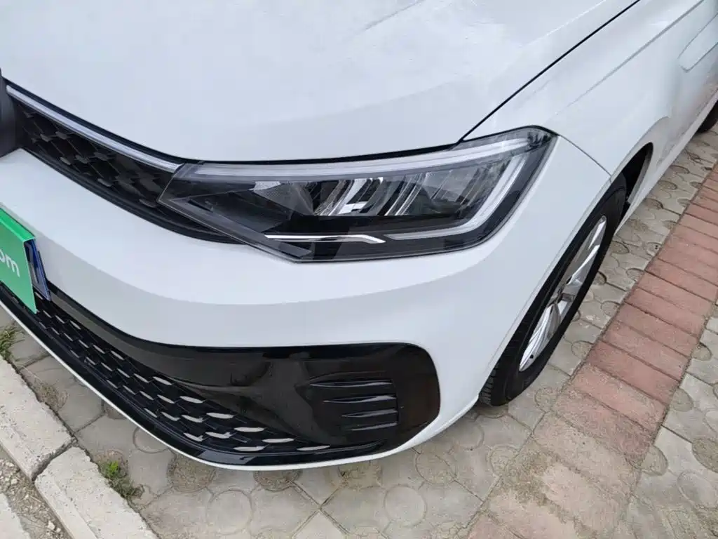 Volkswagen Lavida — миниатюра 24