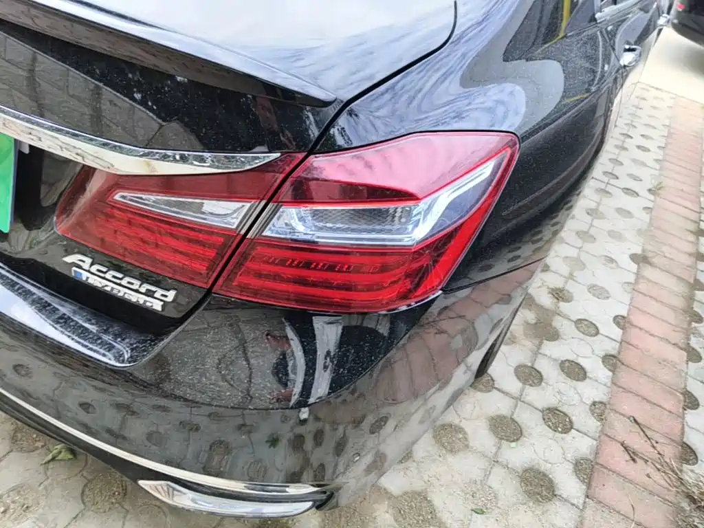 Honda Accord — миниатюра 8