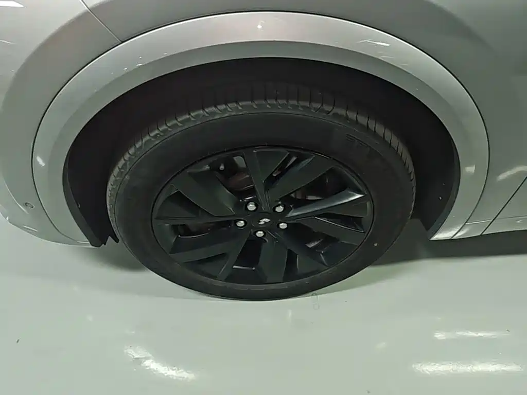 Li Auto Li L7 — миниатюра 23