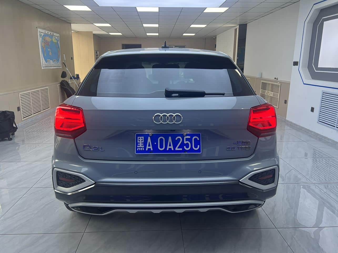 Audi Q2L 1.4 л 2022 г. Серебристо-серый, пробег 14500 км