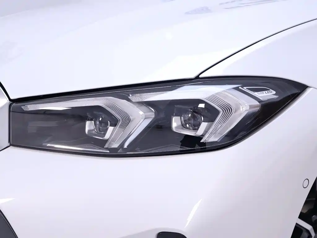 BMW 3 Series — миниатюра 4