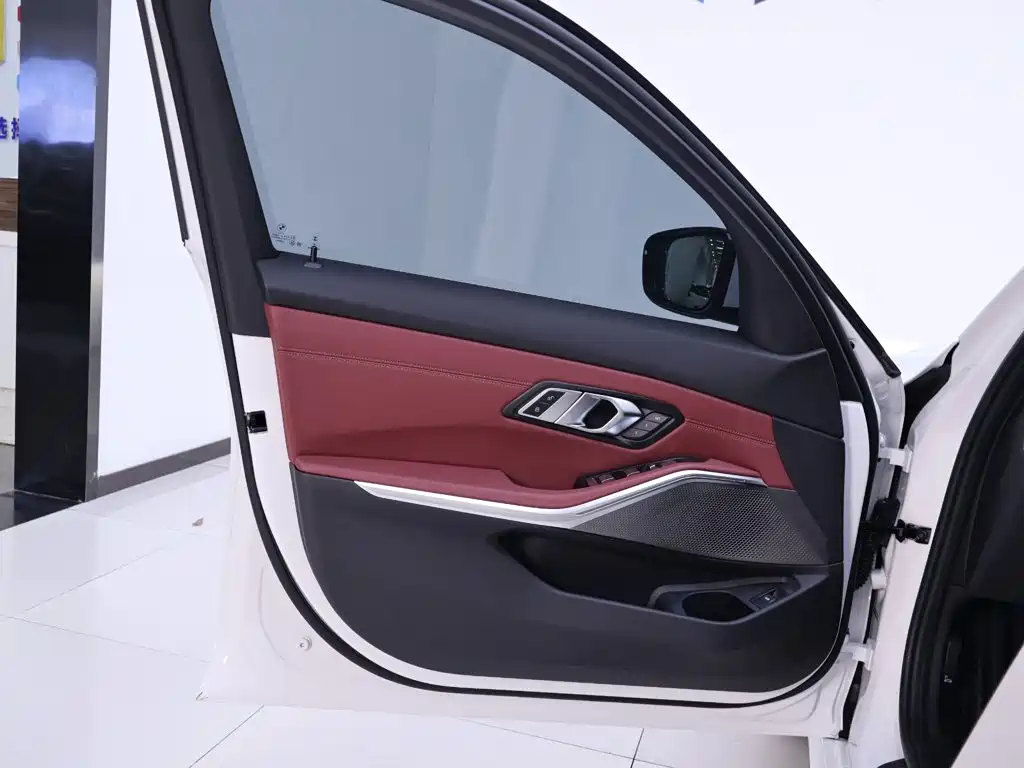 BMW 3 Series — миниатюра 18