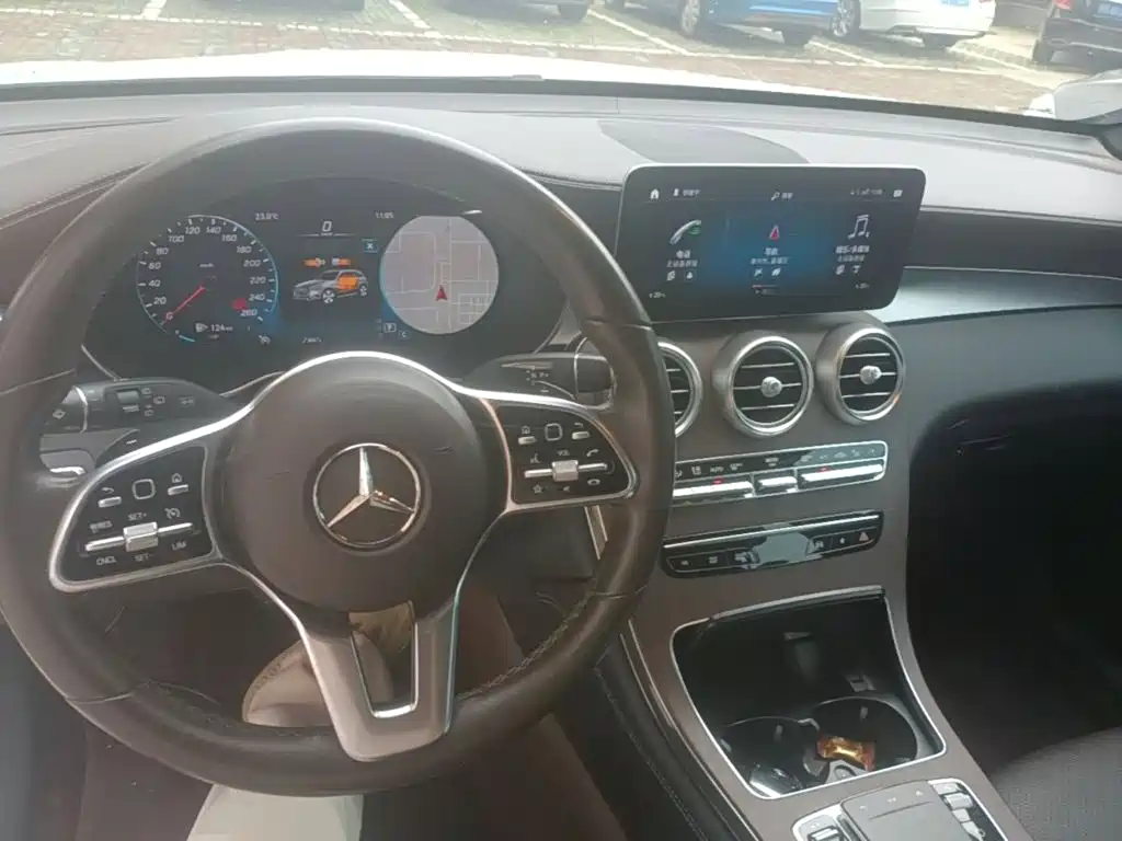 Mercedes-Benz GLC — миниатюра 10