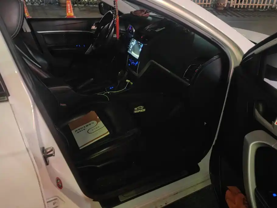 Geely Emgrand — миниатюра 8