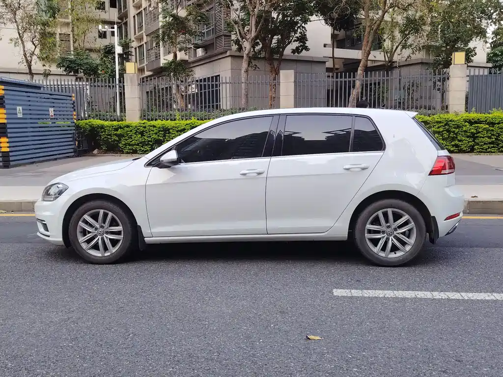 Volkswagen Golf 2018 230TSI AT Comfort