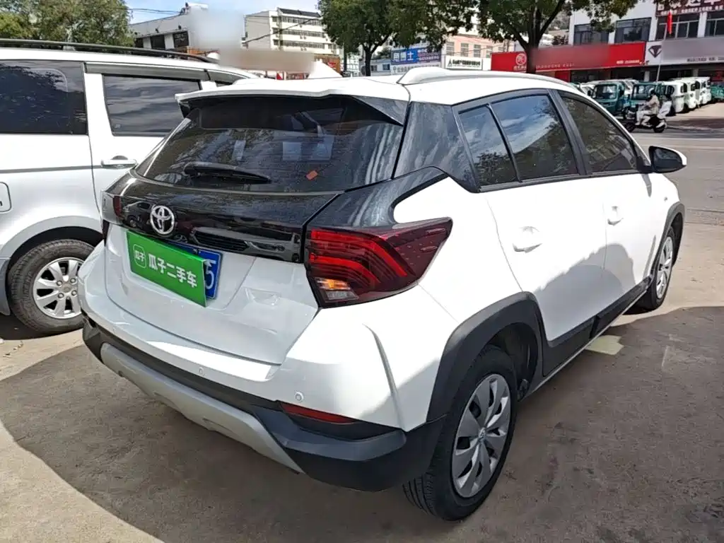 Toyota Yaris L — миниатюра 7