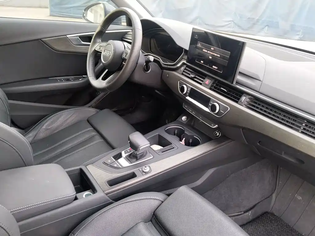 Audi A4L 2020 40 TFSI Fashion