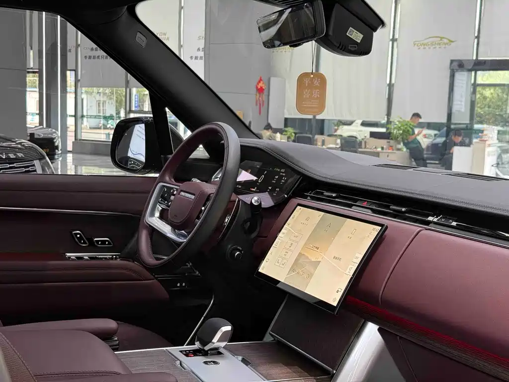 Land Rover Range Rover — миниатюра 10