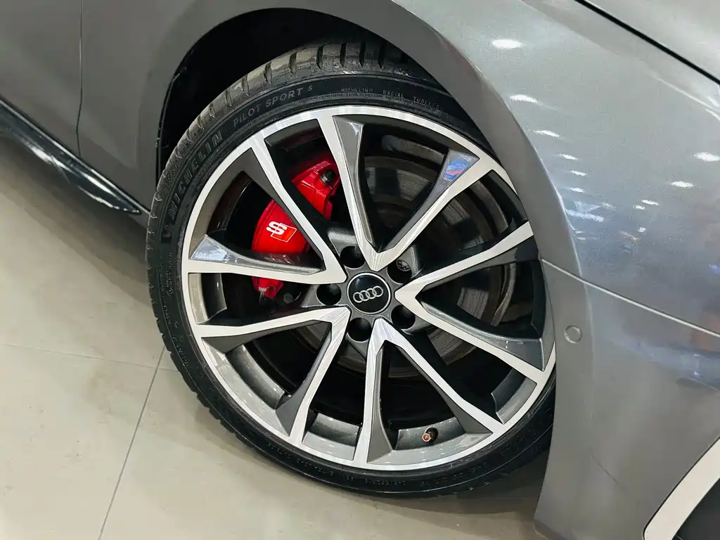 Audi A4L — миниатюра 10