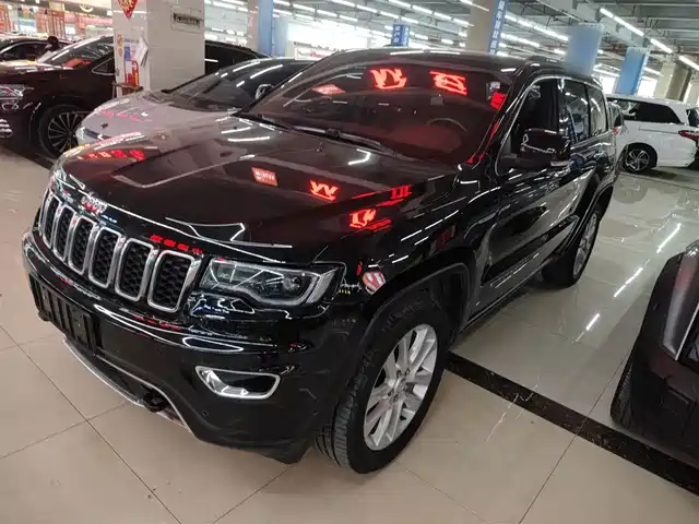 JEEP GRAND CHEROKEE 2019