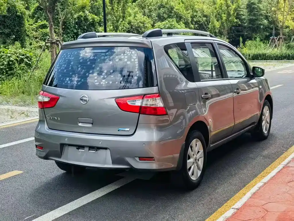 Nissan Livina — миниатюра 9