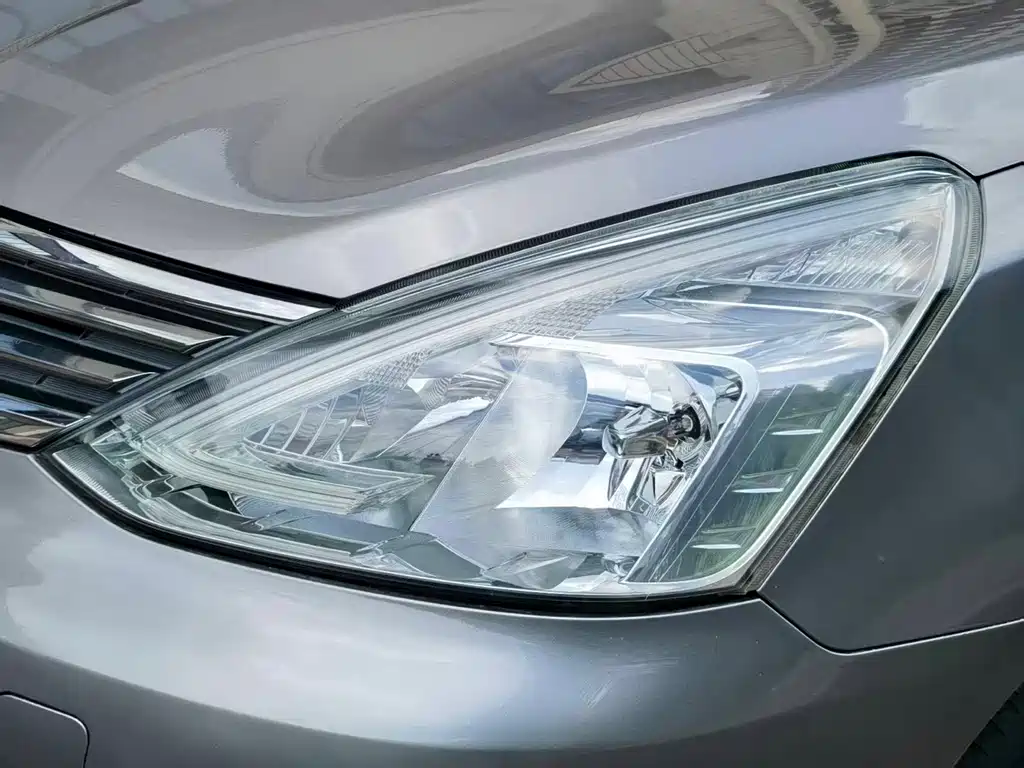 Nissan Livina — миниатюра 4