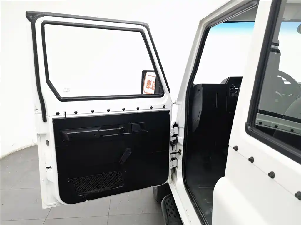 BAIC 212 2023 2.4T MT