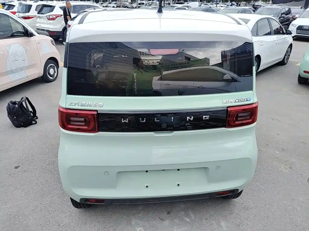 Wuling MINIEV — миниатюра 6