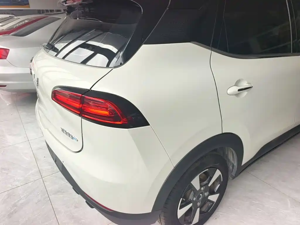 Wuling BinguoPLUS PLUS 2024 330km мест
