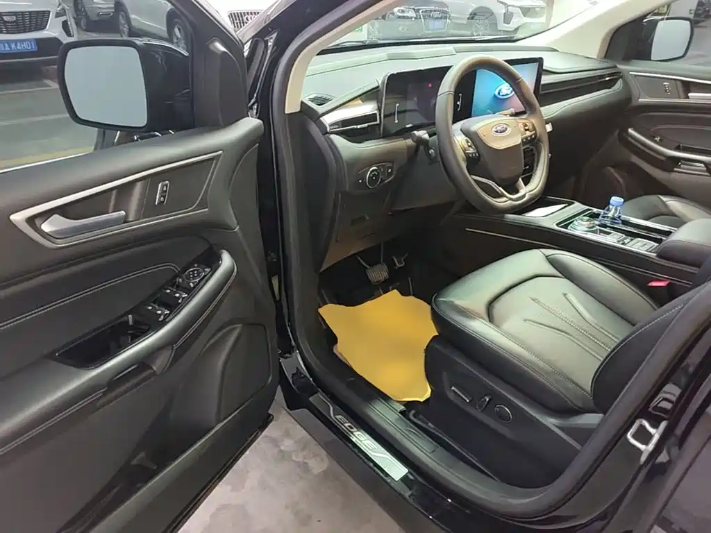 Ford Edge — миниатюра 16