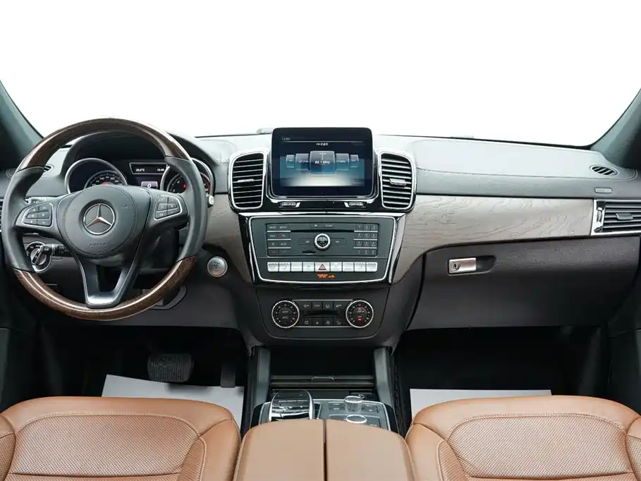 Mercedes-Benz GLS 2017 GLS 500 4MATIC
