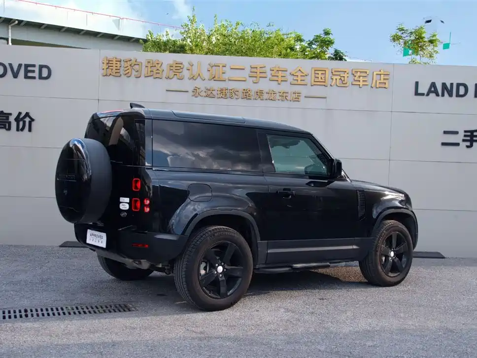 Land Rover Defender — миниатюра 6