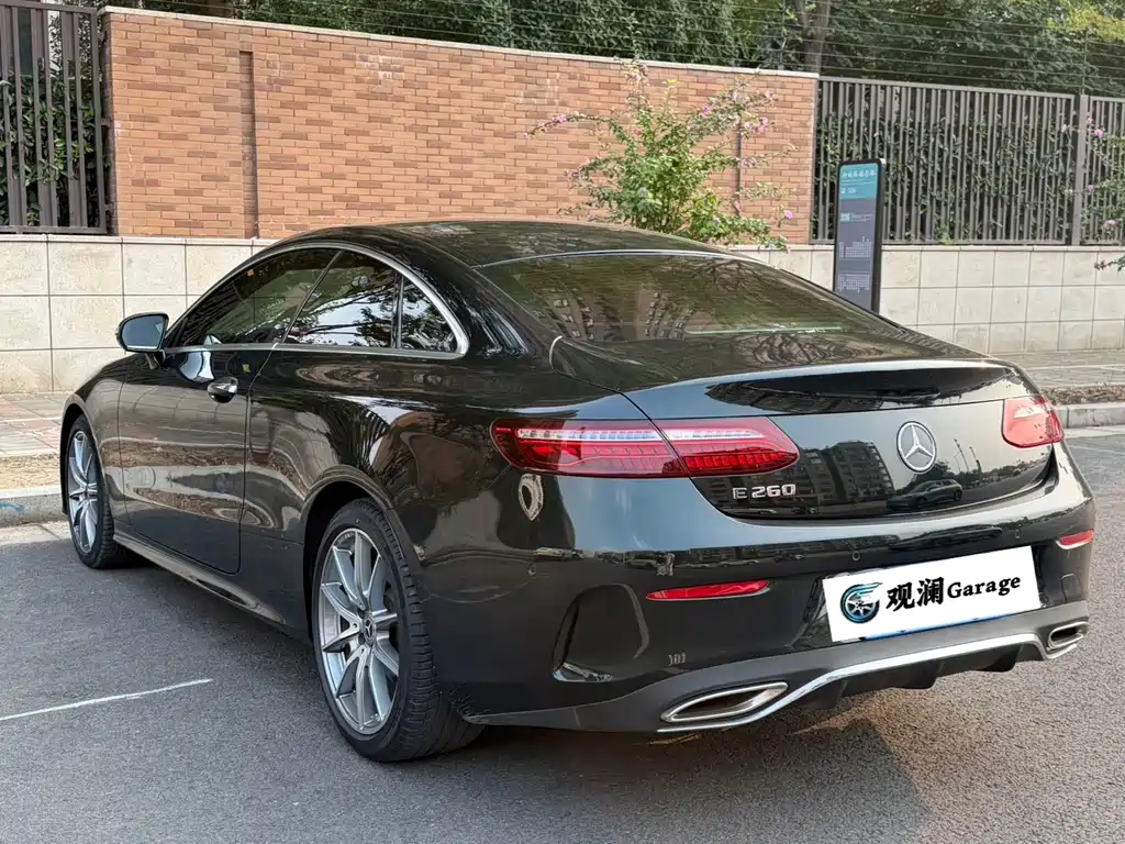 Mercedes-Benz E-Class (Import) — миниатюра 3