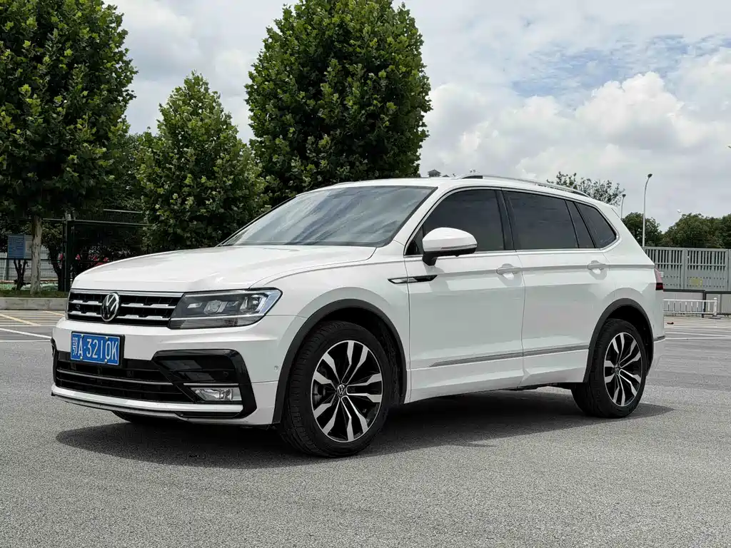 Volkswagen Tiguan L L 2021 330TSI AT R-Line