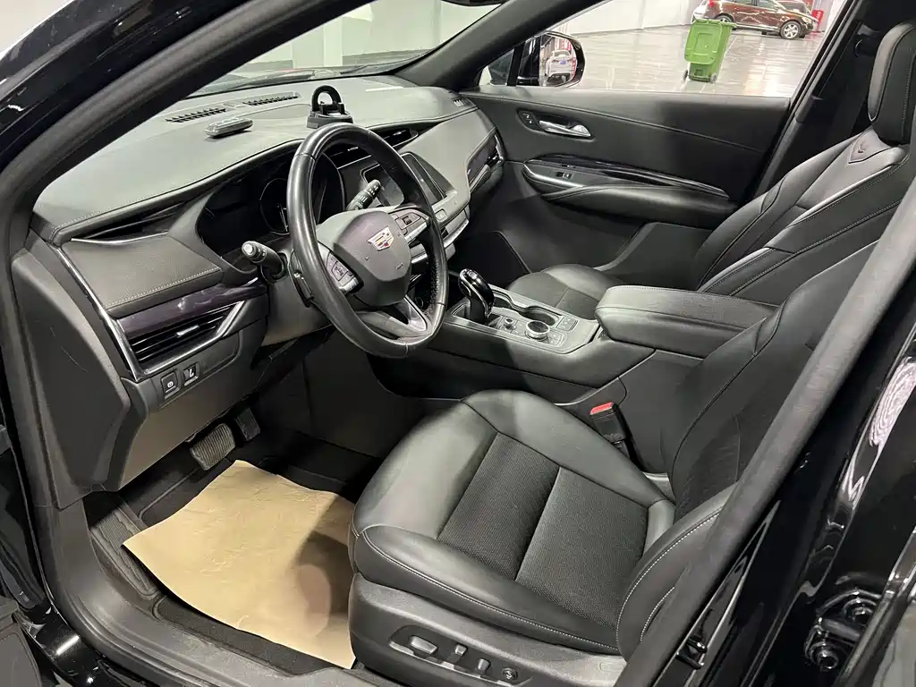 Cadillac XT4 — миниатюра 10
