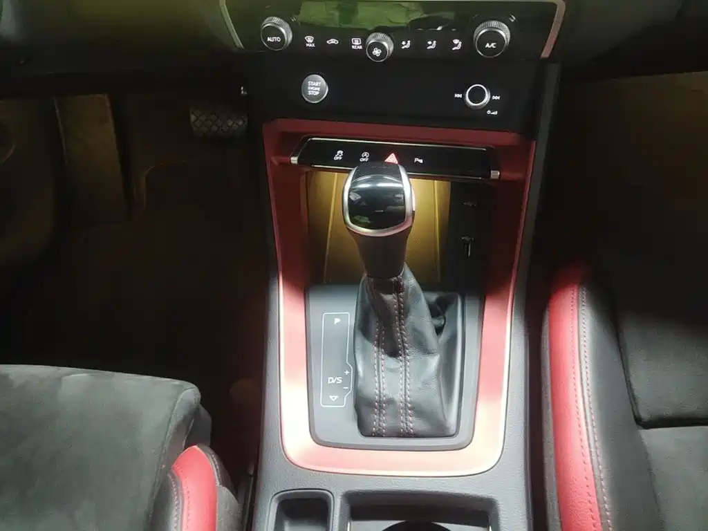 Audi Q3 — миниатюра 10
