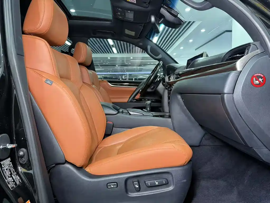 Lexus LX — миниатюра 10