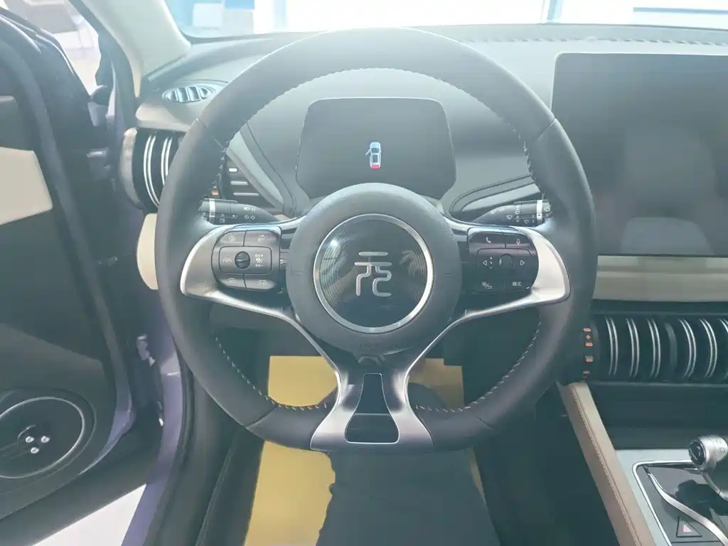 BYD Yuan Plus — миниатюра 4