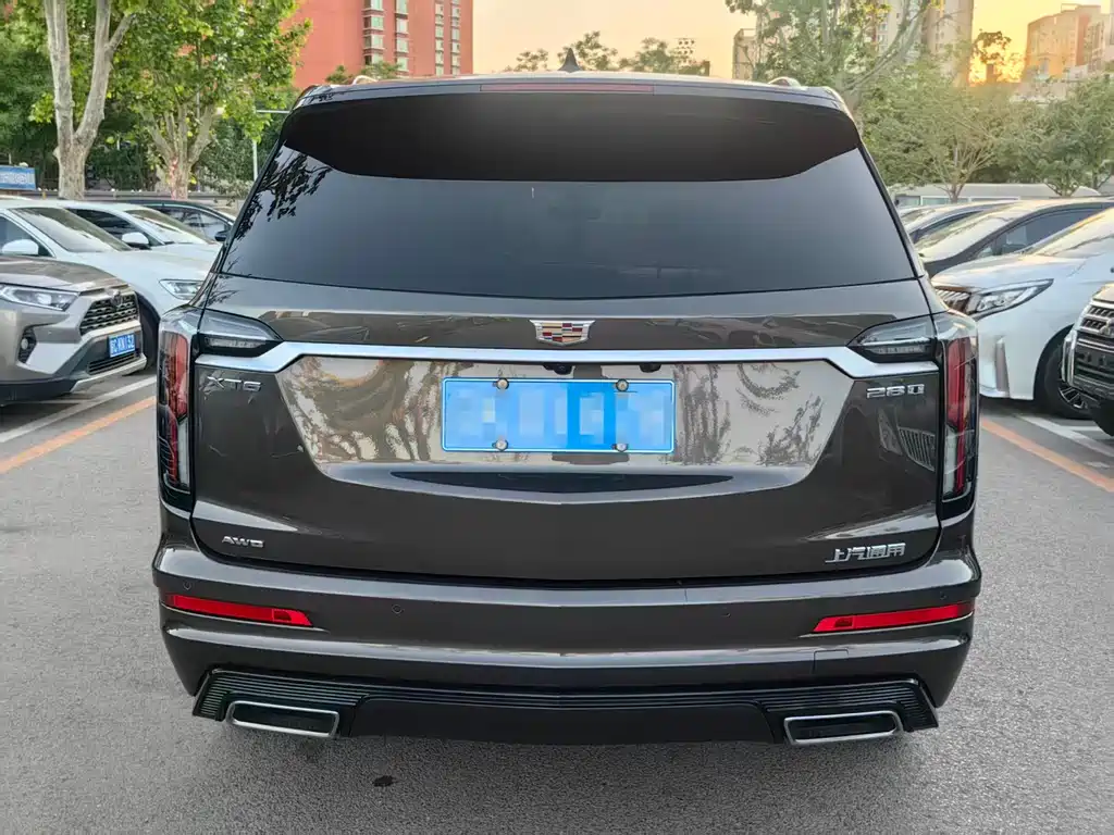 Cadillac XT6 2020 28T мест Lead Sport