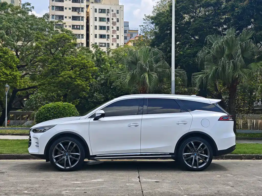 BYD Tang New Energy — миниатюра 7