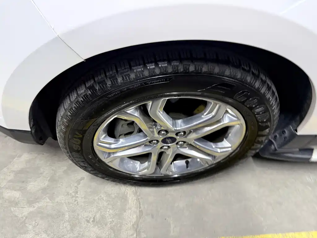 Ford Edge — миниатюра 5