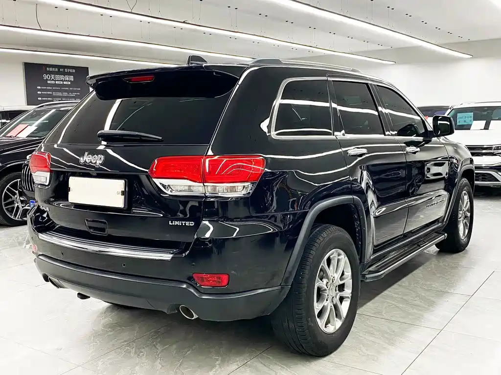 Jeep Grand Cherokee (Import) — миниатюра 6