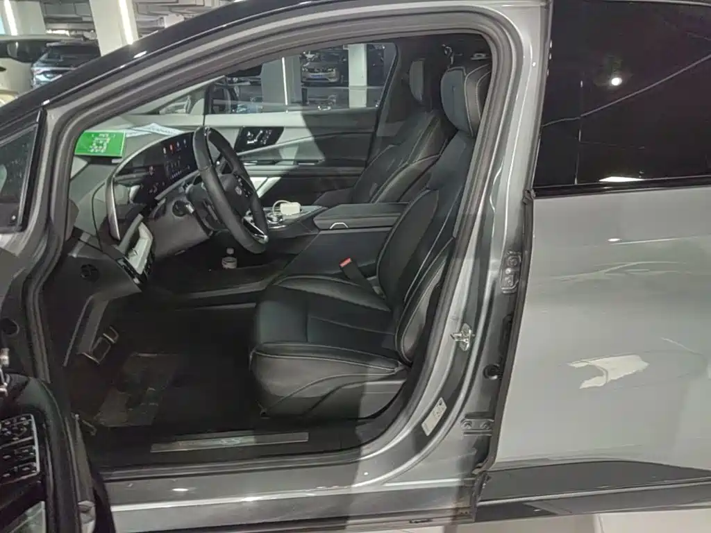Cadillac IQ — миниатюра 15