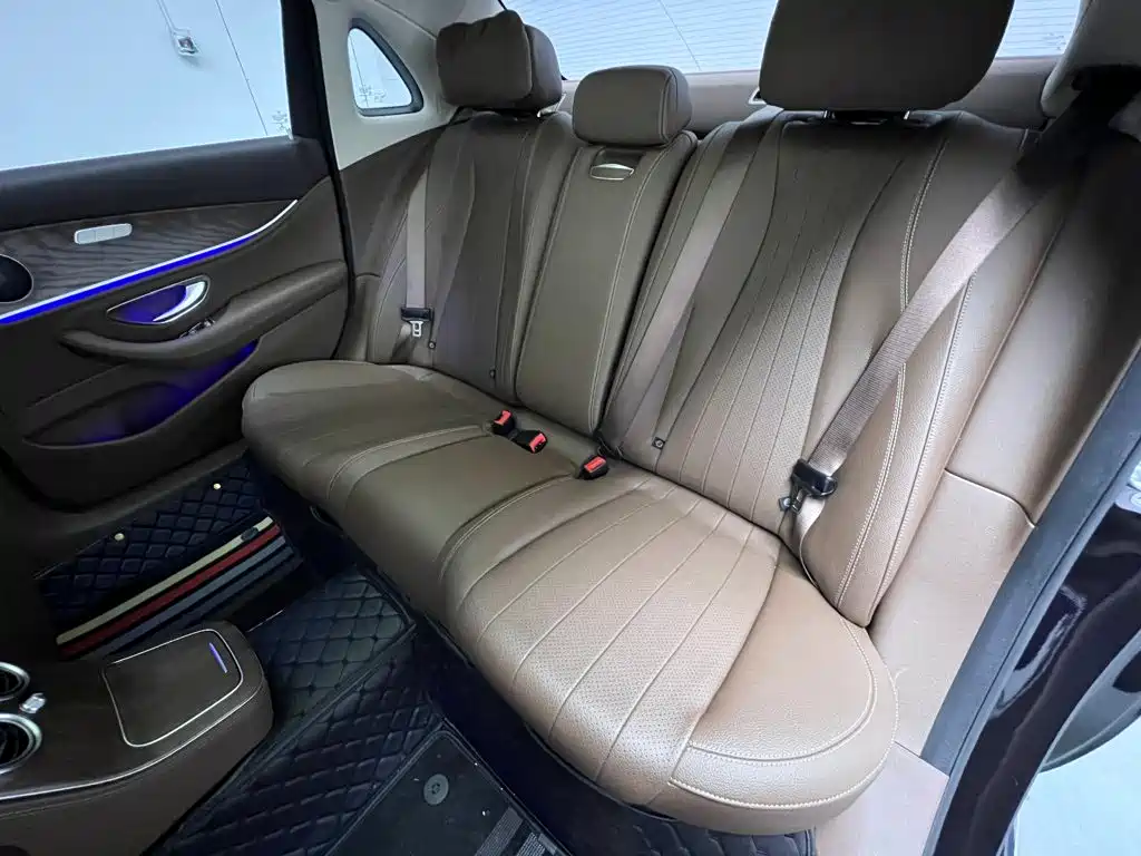 Mercedes-Benz E-Class PHEV 2022 — фото 16