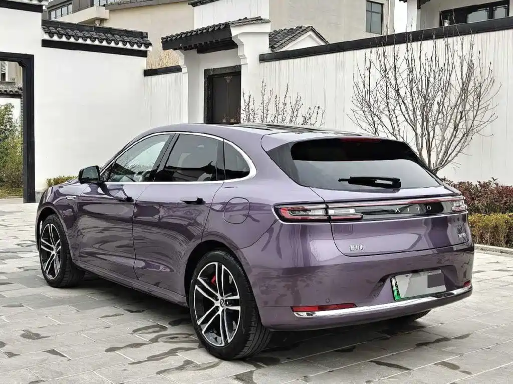 AITO ASK THE WORLD M5