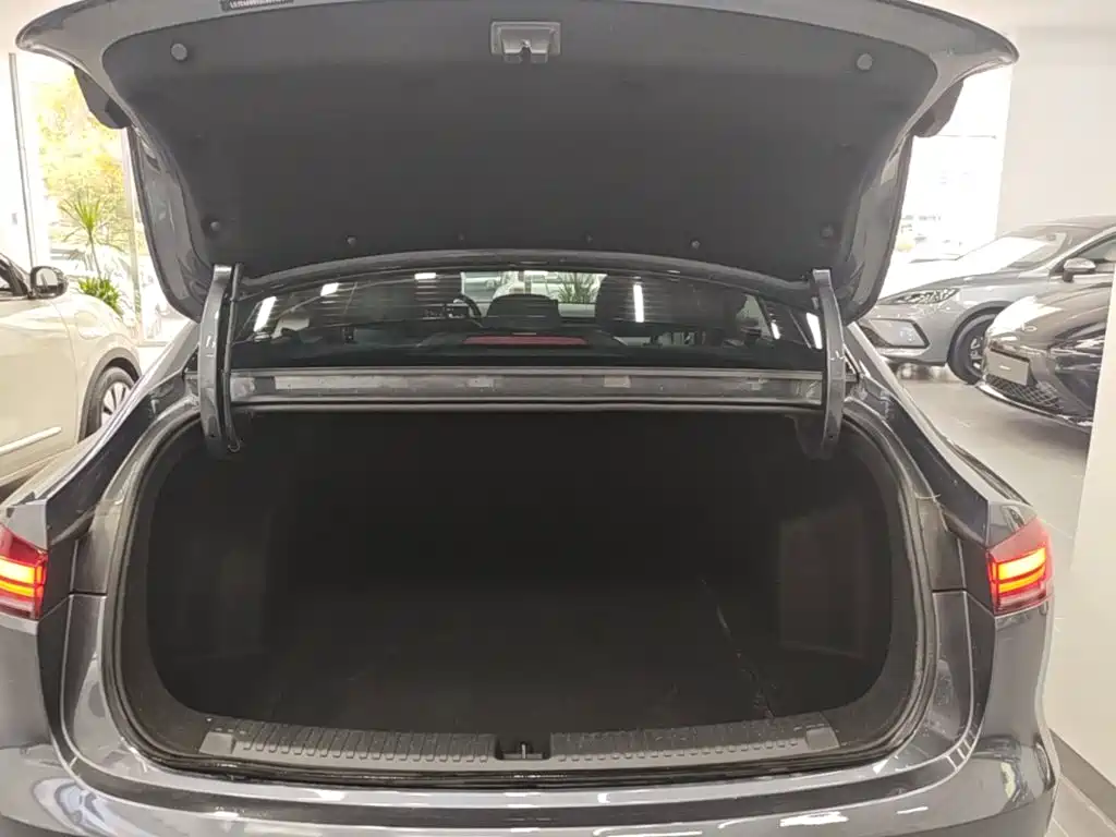 Roewe D6 — миниатюра 19