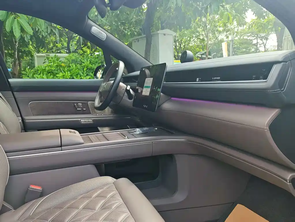 NIO ES8 — миниатюра 15