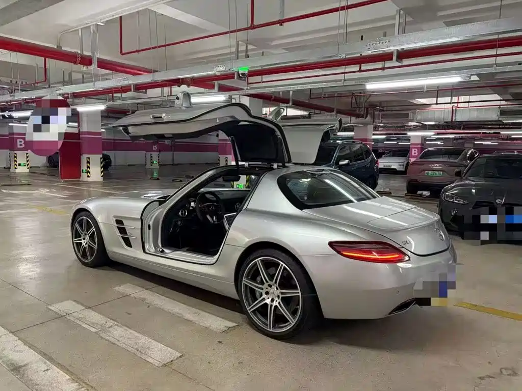 Mercedes-Benz SLS AMG — миниатюра 4