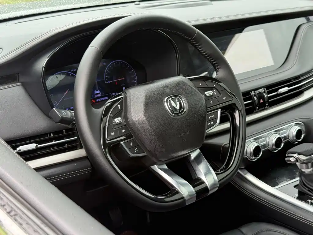 Changan CS95 — миниатюра 16