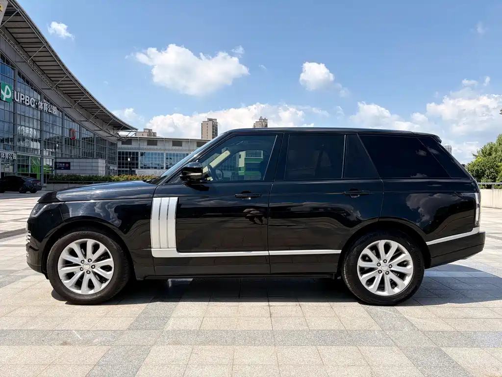 Land Rover Range Rover — миниатюра 7